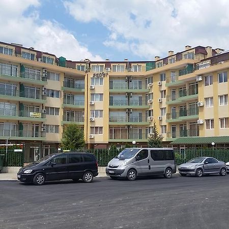 Apartment Pasat Slăntjev Brjag Exteriör bild
